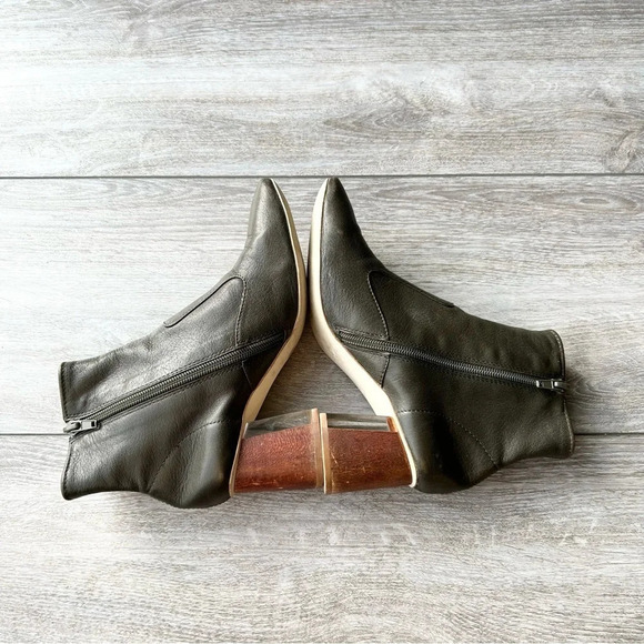 Jeffrey Campbell Kovac Bootie  With Chunky Heel - Picture 8 of 13